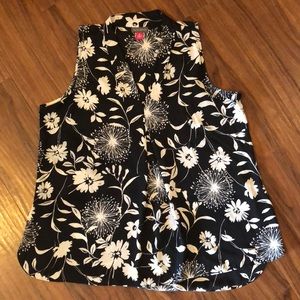 Vince Camuto flower sleeveless top